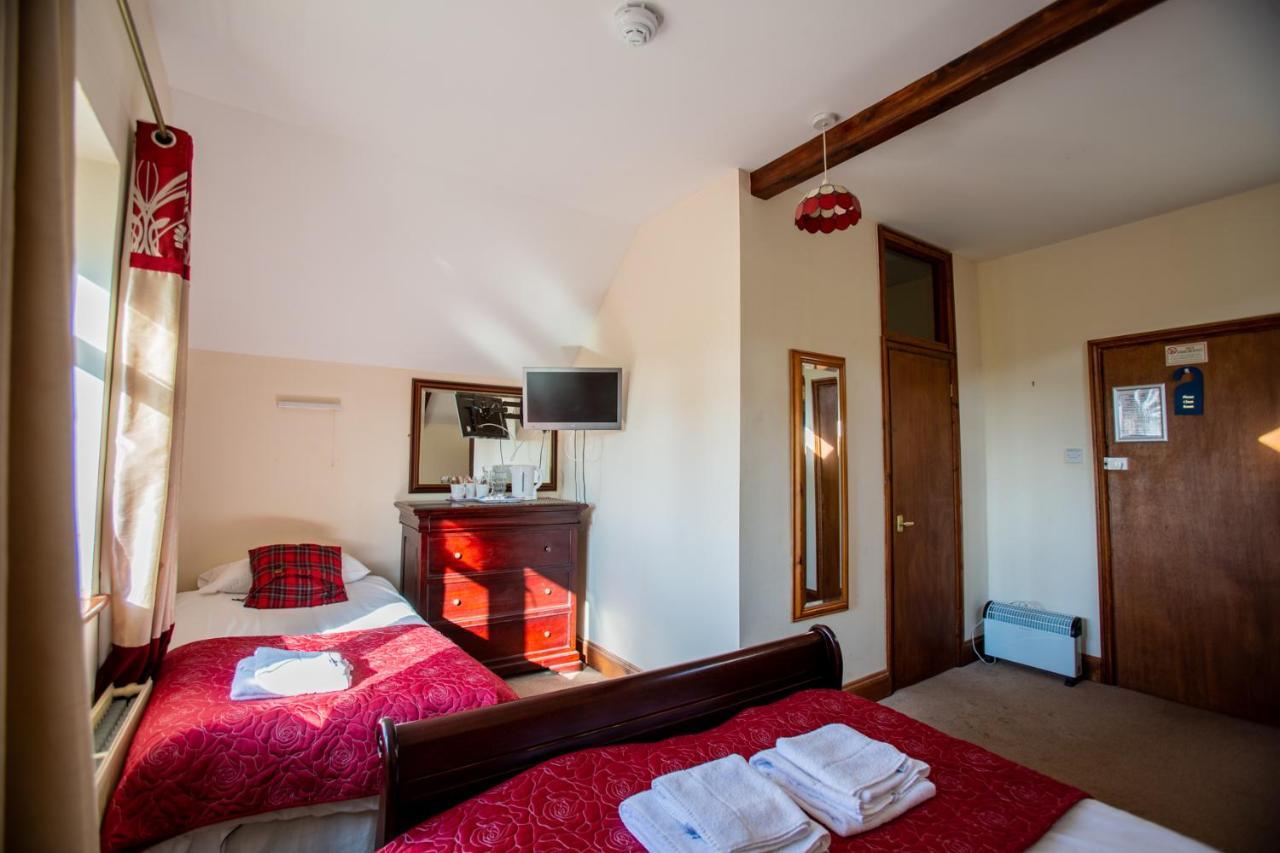 סטונהאוס The Beacon & Railway Hotel מראה חיצוני תמונה